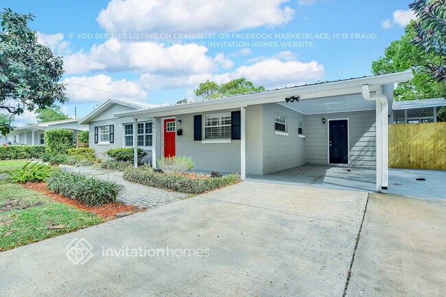Photo - 6461 Yellowstone St