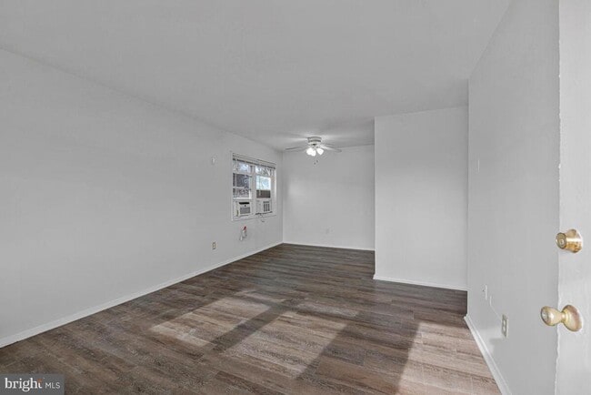 Photo - 908 Shelby Dr