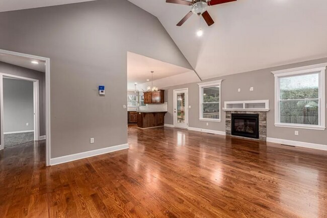 Photo - Don't miss out on this beautiful home!