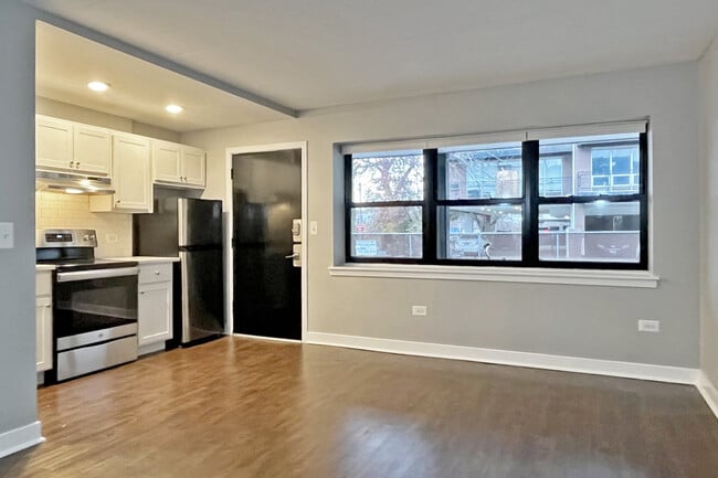 Photo - 914 North Blvd. Oak Park, IL 60302