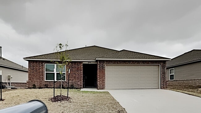 Photo - Very Nice and Spacious 3 Bedroom 2 Bath home in El Reno Schools