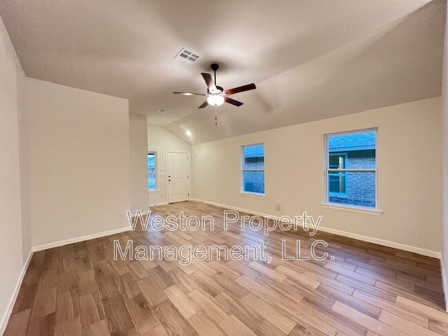 Photo - 2932 NW 196th Pl