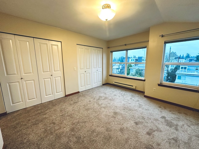 Planta superior - Dormitorio principal - 9025 18th Ave SW