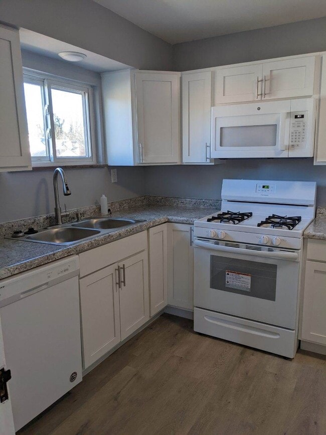 4131 Oakwood Ave Unit Oakwood Ave unit 2