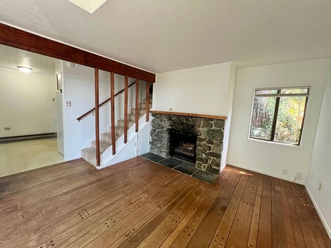 Photo - 2090-2102 Meade Avenue Unit 2094