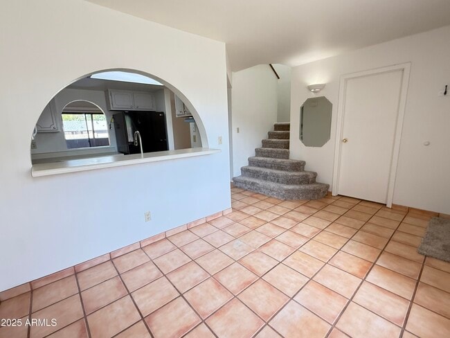 Photo - 611 W 13th St