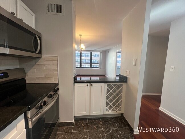 Photo - 222 E Pearson St Unit 905