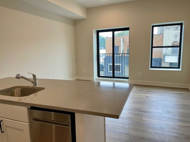 Photo - Beautiful Studio and One Bedrooms West Grand Neighborhood
