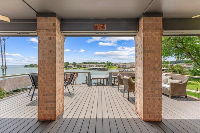 Building Photo - 225 Capetown Way