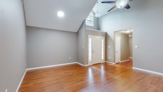 Photo - 3 Bedroom 2 Bathroom Home - Hope Creek Subdivision - Richmond Hill