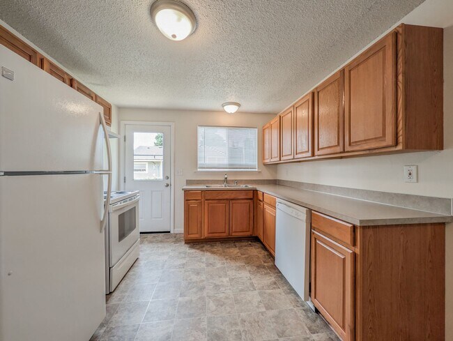 Photo - 15901 Manor Way Unit #2