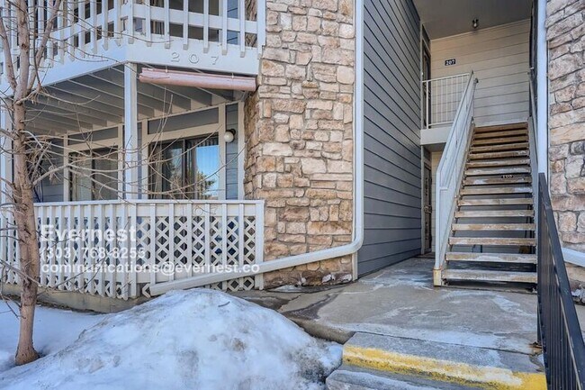 Photo - 8335 Fairmount Dr Unidad 10-207