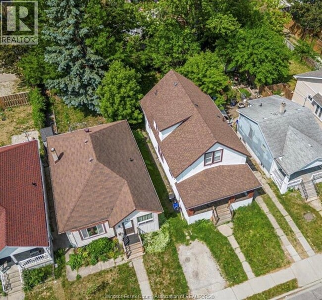 Photo - 1341 McKay Ave