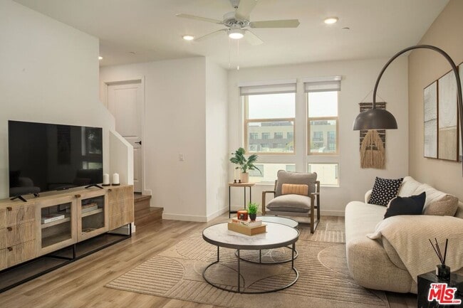 Photo - 2724 Rana Way