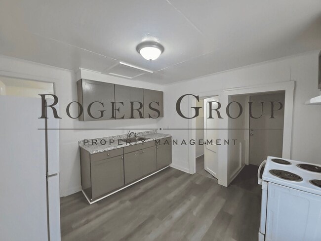 Photo - Homes for rent in Henderson NC - 471 Pettigrew Street - Schedule Showing Online at www.rentnc.net