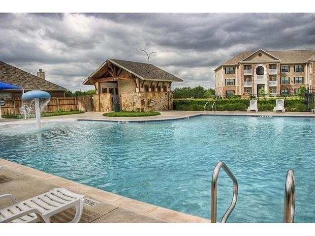 Building Photo - 10400 Nettie St