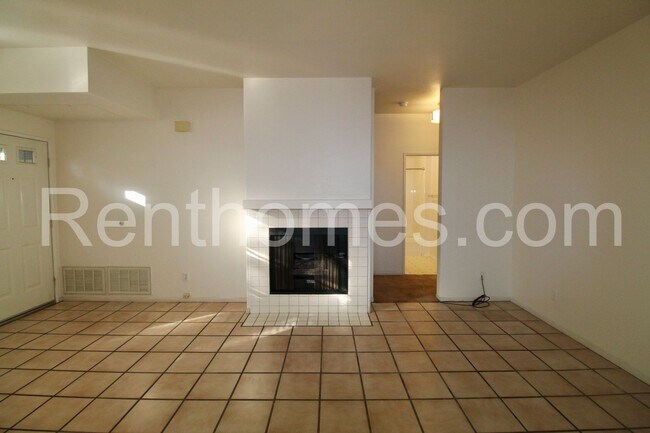 10921 Sabre Hill Dr Unit 373