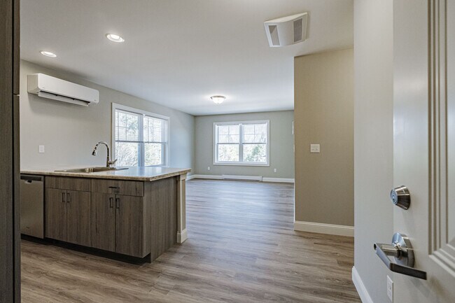 Photo - 8 Friendly Way Unit 12