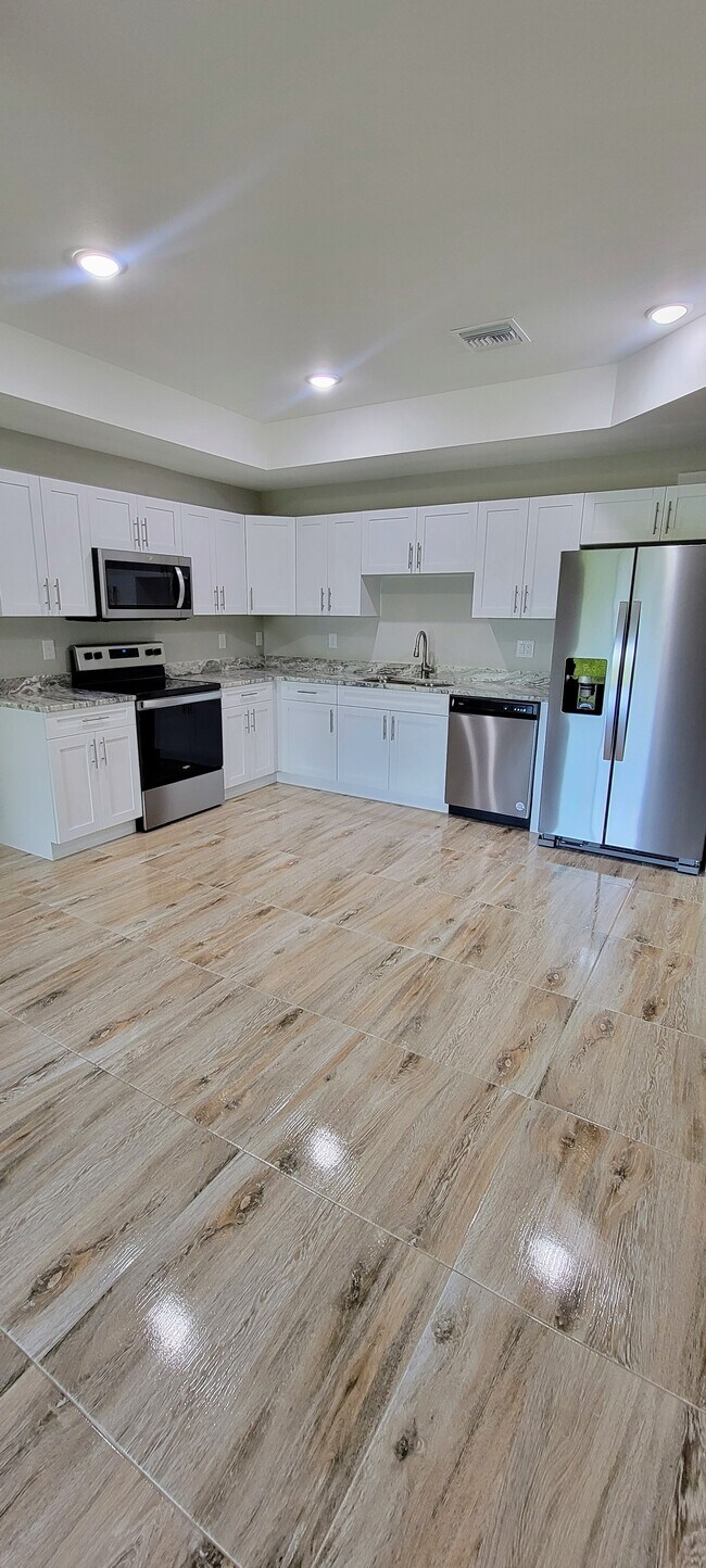 Photo - 4716 26th St SW