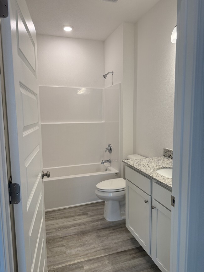 Photo - 96 Sweetthorn St