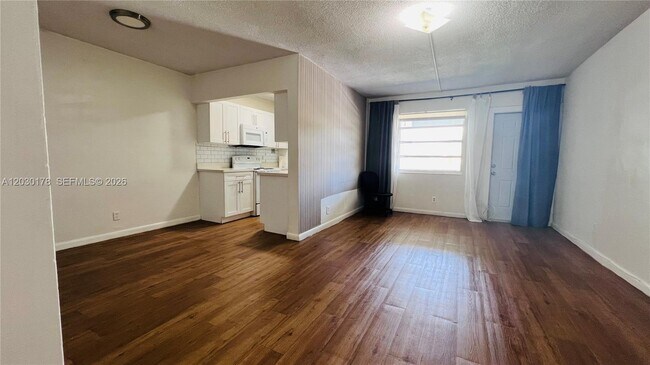 Photo - 1100 NE 1st Ct Unit 213