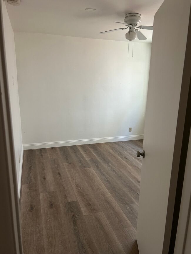 Photo - 5716 Laurel Canyon Blvd