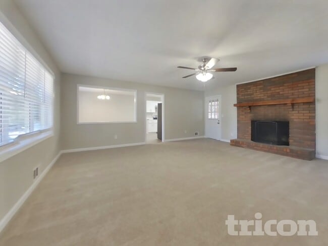 Photo - 2083 Skyhawk Ln