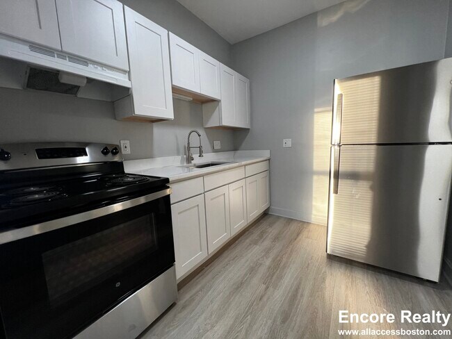 Photo - 124 Warren St Unit 132 - #4
