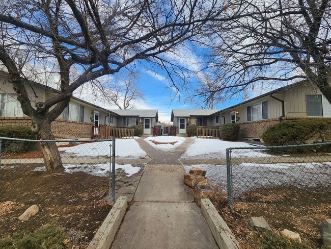 Building Photo - 4337/4339 W. Custer Place Unit 4337-1 Rental