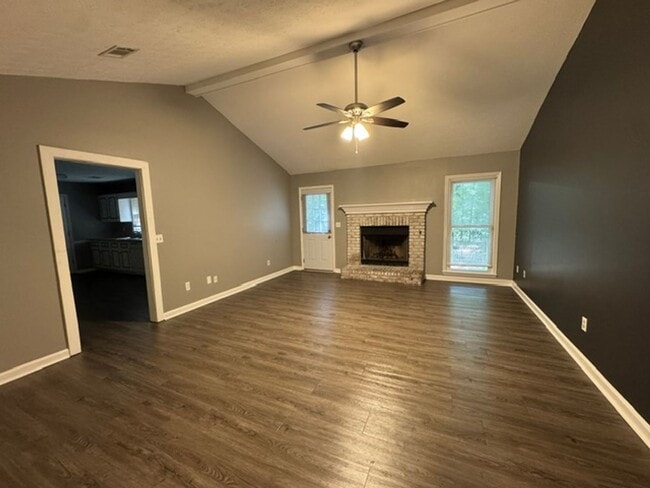 Photo - 108 Wolverine Ct