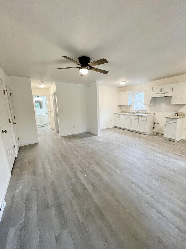 Photo - 143 Hughes Dr