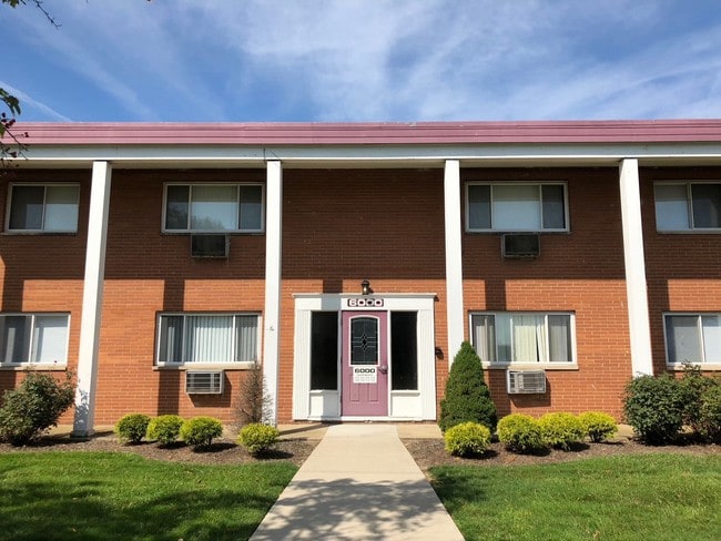 Maple Highlands Apartments