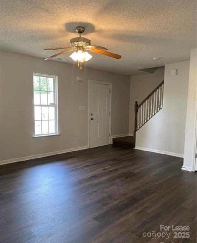 Photo - 2212 Genesis Dr