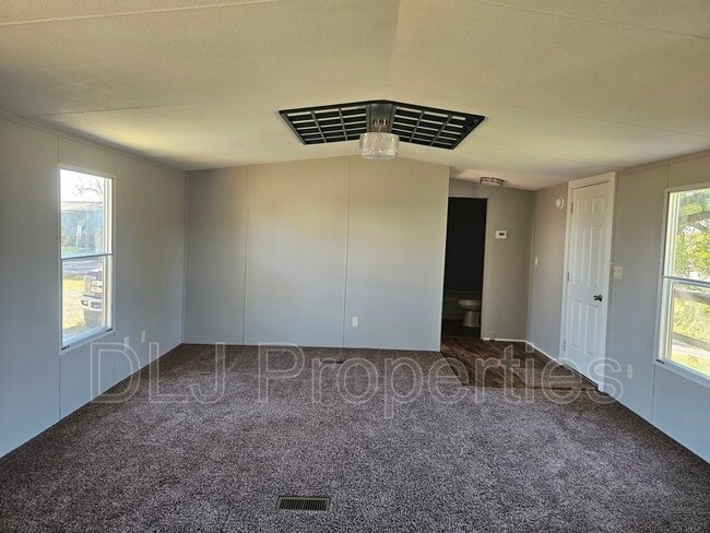 Photo - 924 Eslinger Ct