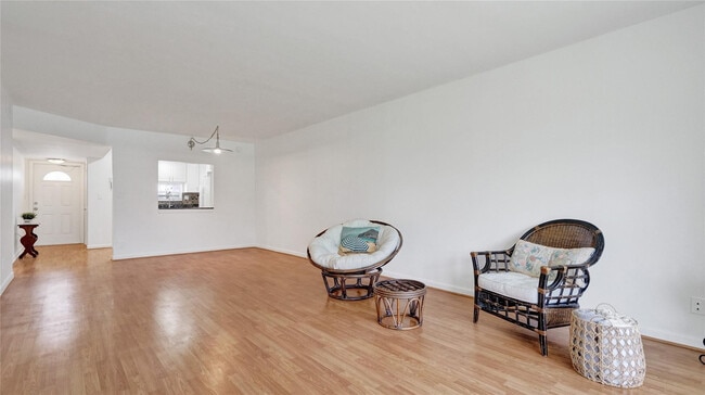 Photo - 681 S Hollybrook Dr Unit 203