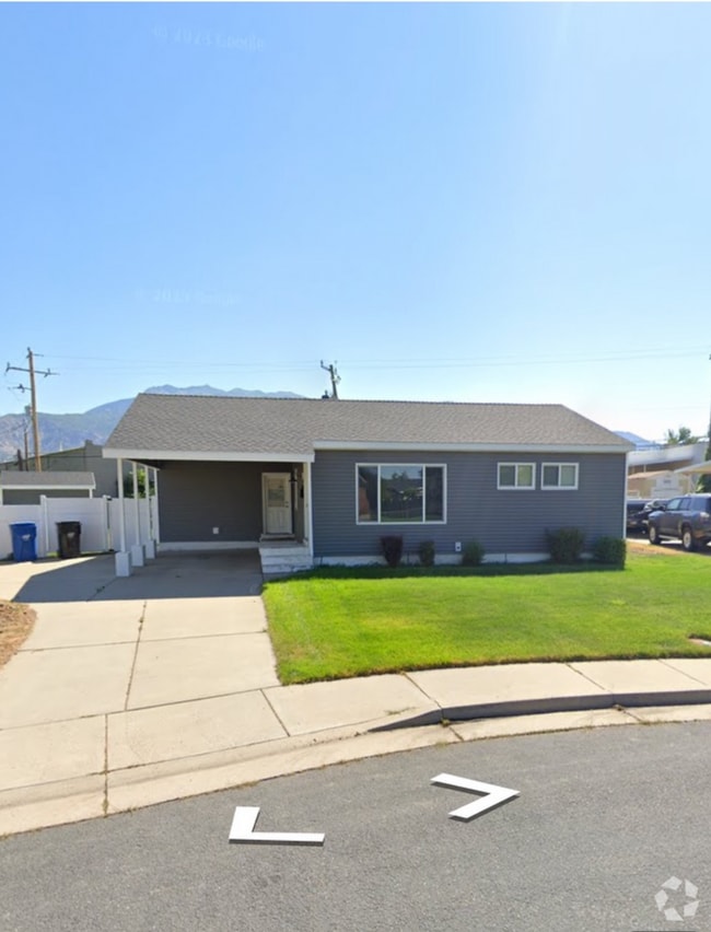 Building Photo - 4682 S 175 W Rental