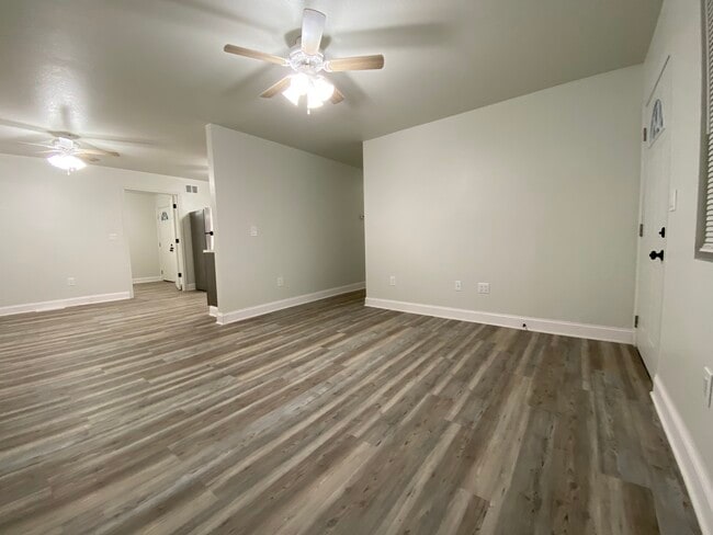 Photo - 1934 Ne Madision