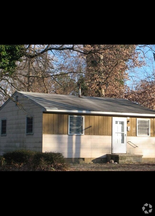 Building Photo - 903 S English St Rental