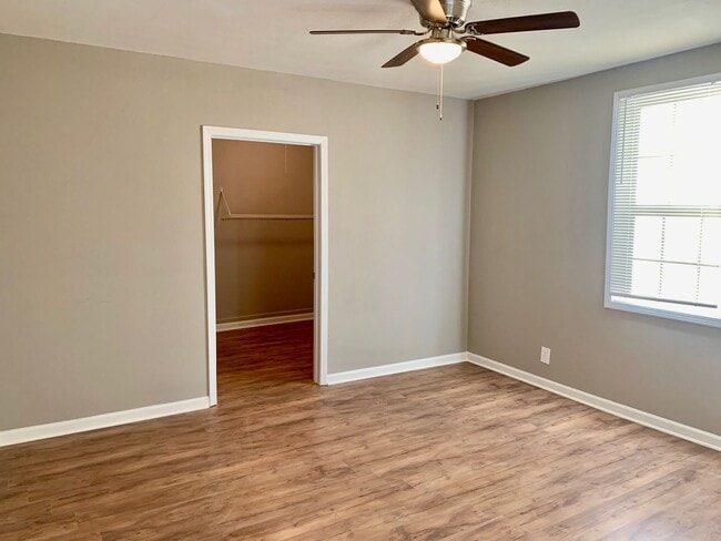 Photo - 2 Bedroom 1 Bath – For Rent!