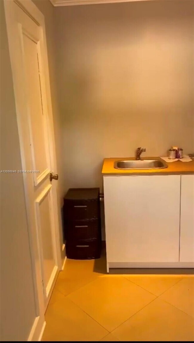 Photo - 1457 Atlantic Shores Blvd Unit 1A