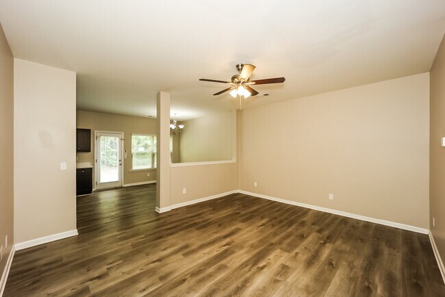 Photo - 47 Trotter Ct