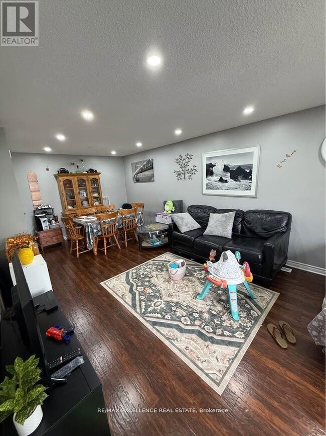 Photo - 113 Weybridge Trail