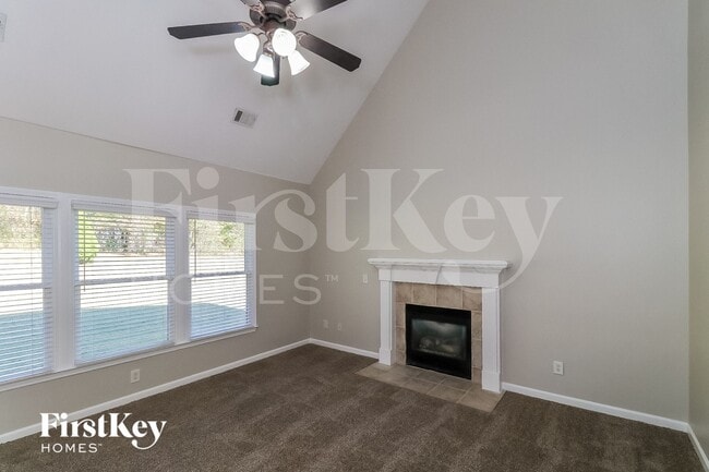 Photo - 2102 Shin Ct NE