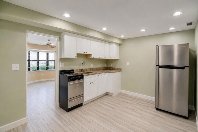 Photo - 1316 Date Palm Dr
