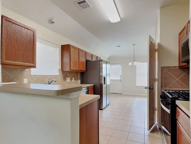 Photo - 19235 Sandelford Dr