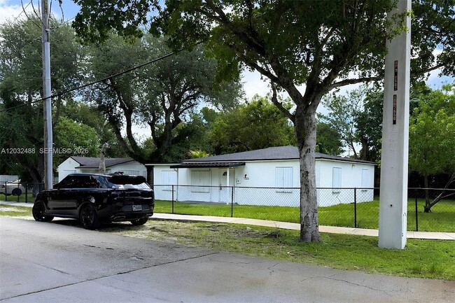Photo - 14215 NE 9th Ave