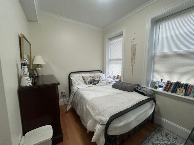 Building Photo - 15 Alton Pl