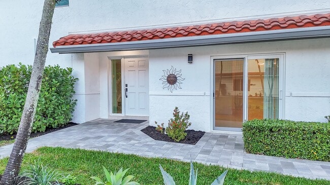 Photo - 8608 Vía Giula