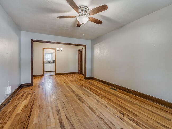 Photo - Super cute 3 bedroom bungalow