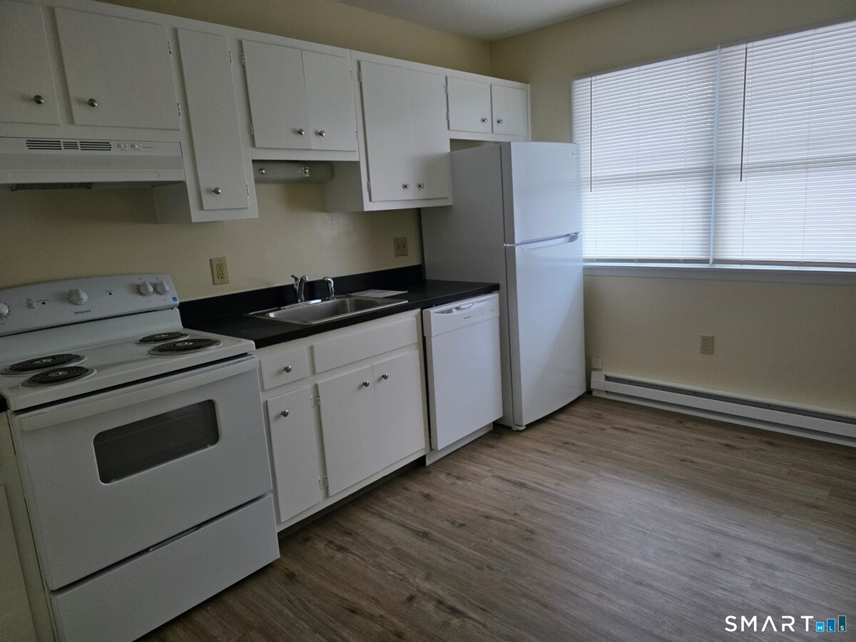 Photo - 100 Hickory St Unit H